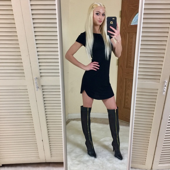 Dresses & Skirts - SEXY BLACK TEE SHIRT DRESS